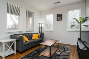 Your Cozy Private Bed Fountain Square - Shared